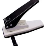 Pinza para media luna para perchas